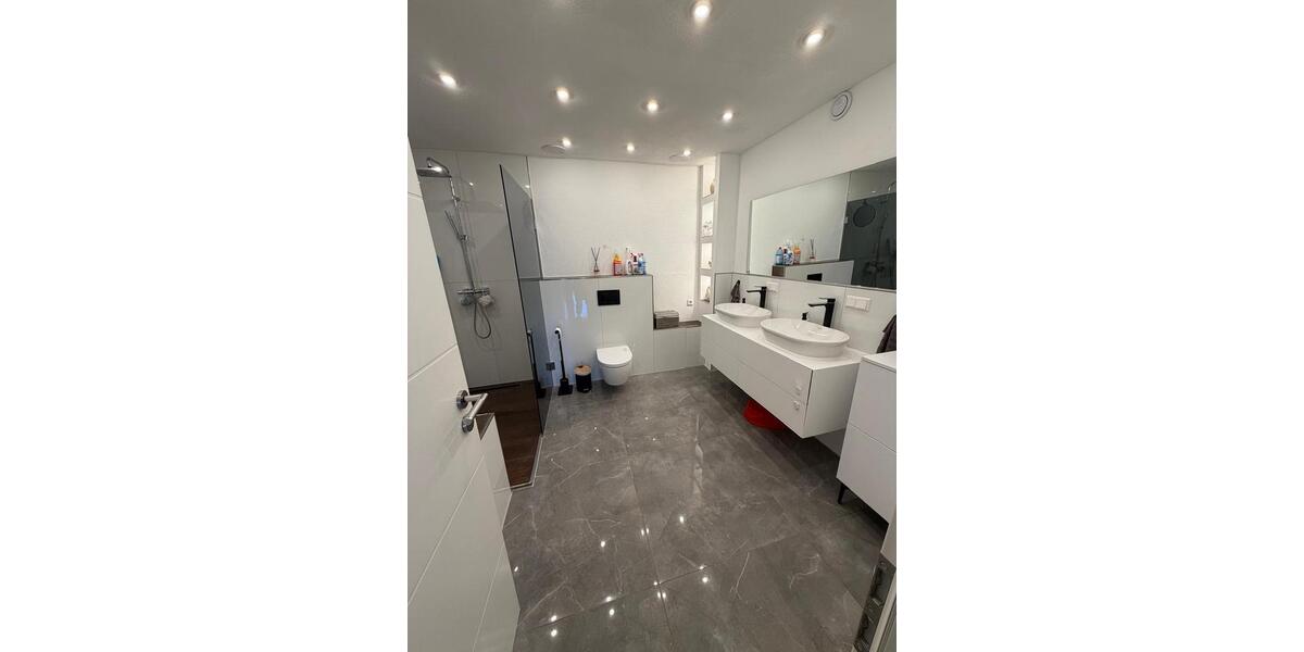 Etagenwohnung Karlsruhe Durlach - 4 Zimmer, 117 m&sup2;, 1.900&euro; | Angebot:25594066