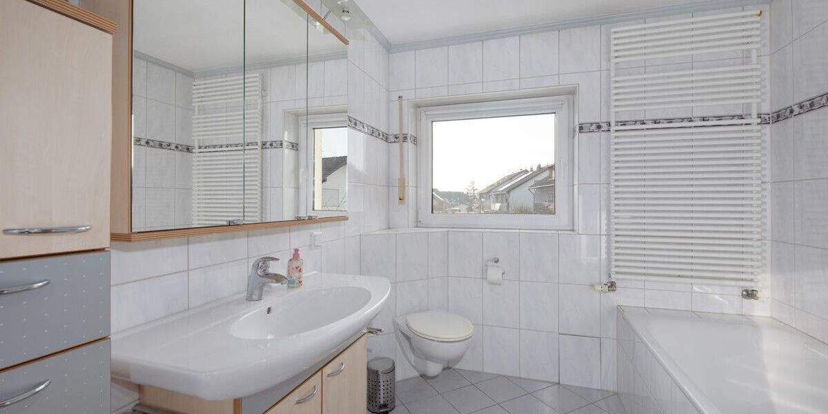 Mehrfamilienhaus, Wohnhaus Baden-Baden / Sandweier Sandweier - 8 Zimmer, 188 m&sup2;, 650.000&euro; | Angebot:25276152