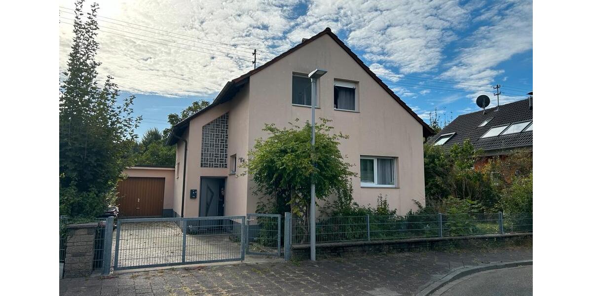 Schönes Einfamilienhaus in Karlsruhe sehr guter Lage zu mieten 5 zimmer