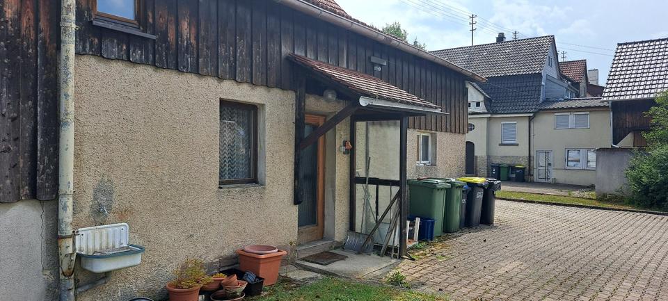 Einfamilienhaus Ötisheim - 8 Zimmer, 134 m&sup2;, 450.000&euro; | Angebot:27121888