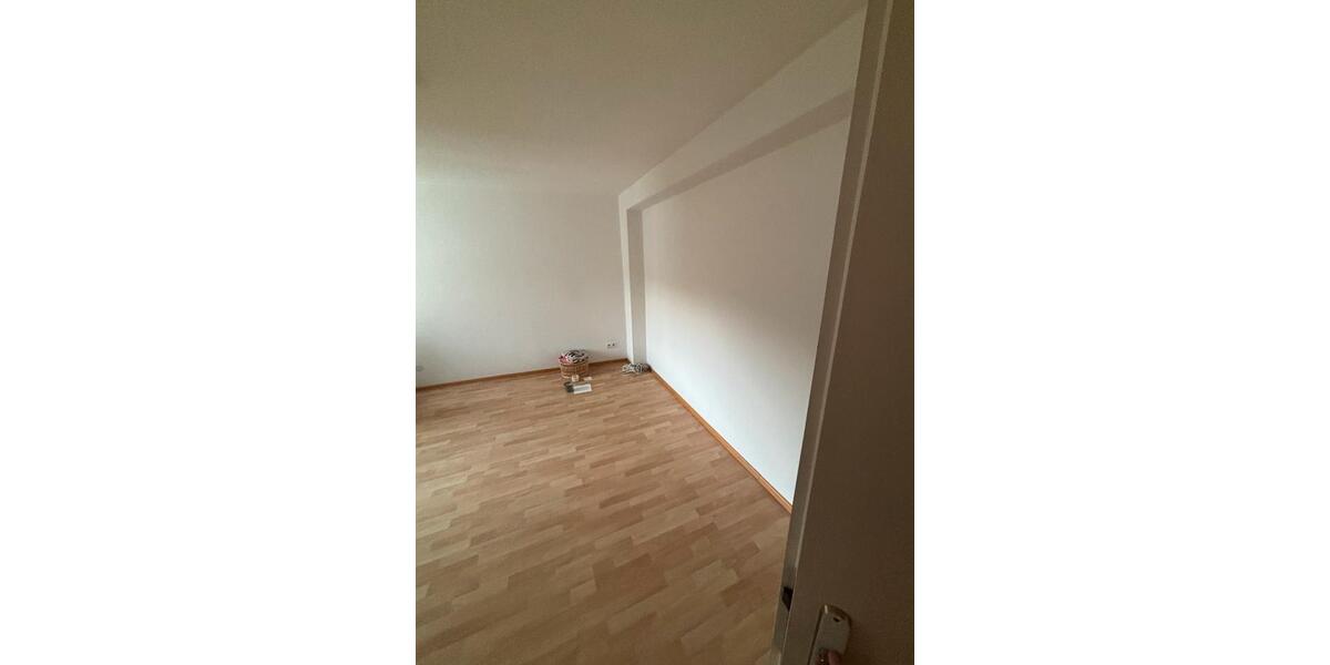 Dachgeschoßwohnung Pforzheim Büchenbronn - 3 Zimmer, 70 m&sup2;, 875&euro; | Angebot:25418081