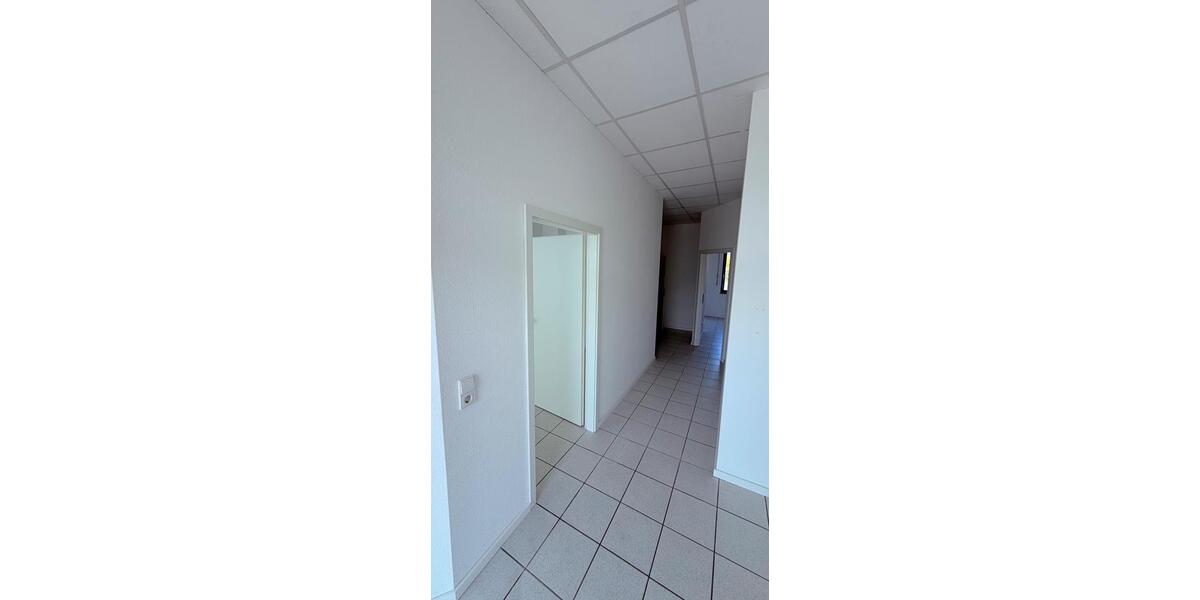 Gewerbeobjekt Pfinztal - 700&euro; | Angebot:26469995