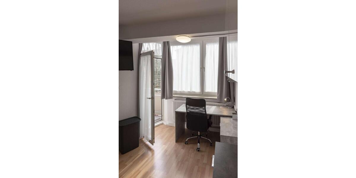 WG Zimmer in Pforzheim Zentrum in möbelierter 3er WG - 550 Meter vom HBF Pforzheim 1 zimmer