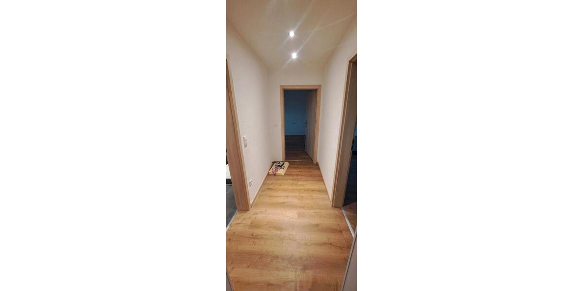 Dachgeschoßwohnung Walzbachtal - 3.5 Zimmer, 90 m&sup2;, 1.100&euro; | Angebot:26023506