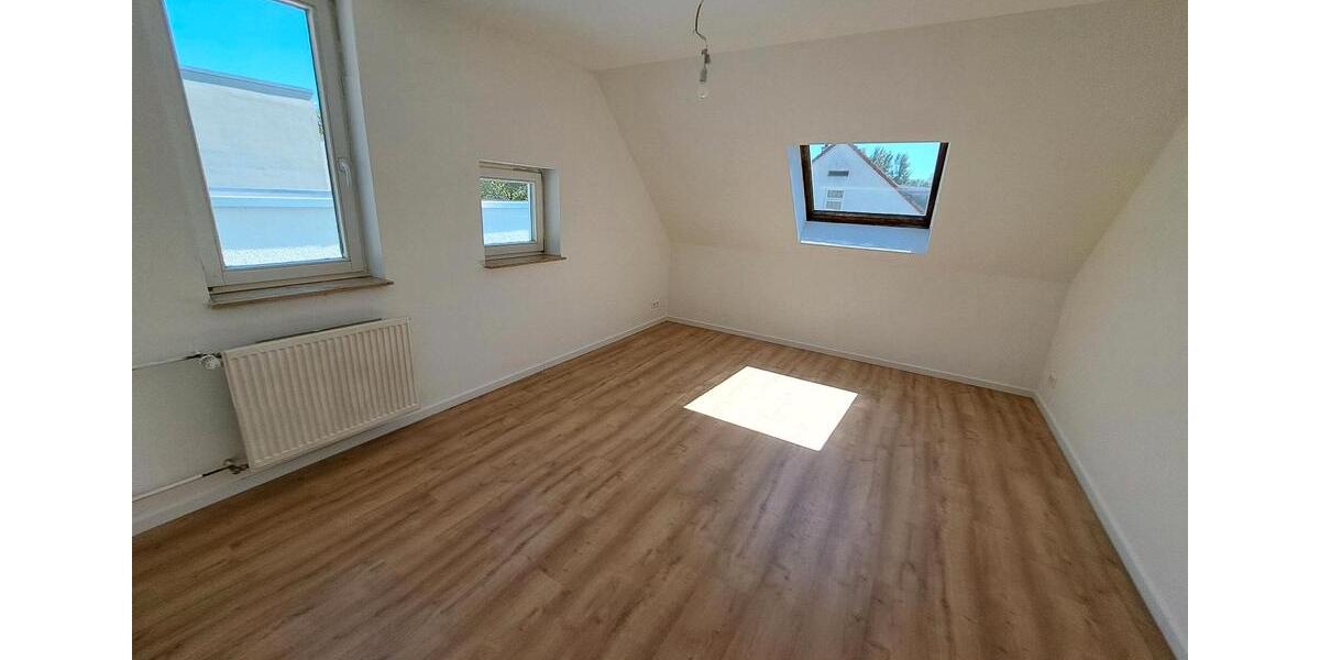 Bungalow Landau in der Pfalz - 8 Zimmer, 219 m&sup2;, 2.490&euro; | Angebot:26445773
