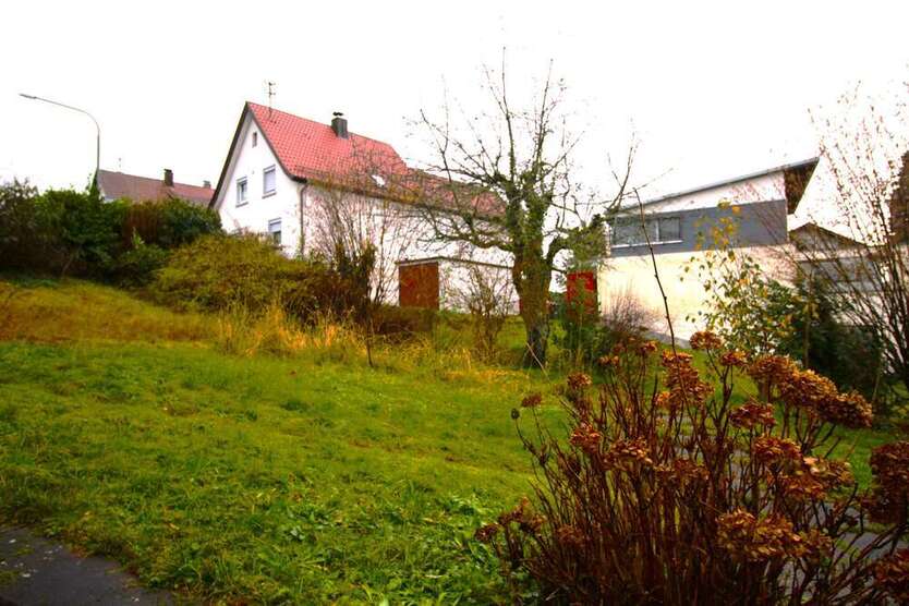 Grundstück zu verkaufen in Baden-Baden 300.000 € 967 m²