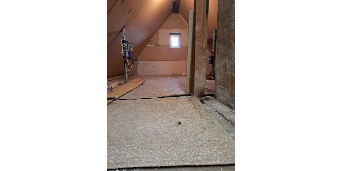 Reserviert! Sofort einziehen! Gepflegte, unterkellerte DHH in NeureutKirchfeld in ruhiger Lage, mit großem pflegeleichten Garten in Wald- u. Seenähe 4 zimmer