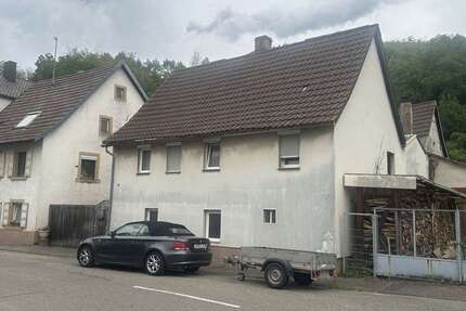 Haus zum Kaufen in Kraichtal Menzingen 299.000 € 160 m² 6 zimmer