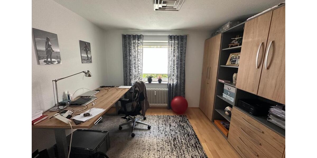 Etagenwohnung Pforzheim Nordstadt - 3 Zimmer, 85 m&sup2;, 250.000&euro; | Angebot:27072491