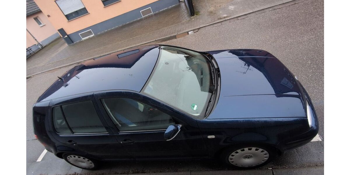 VW Golf 135.000 km 2.450 &euro; Berg 76768