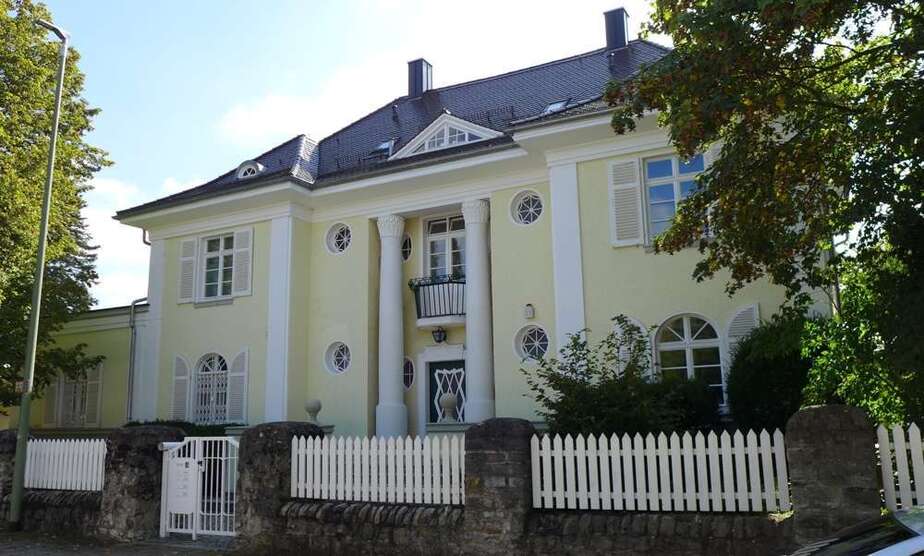Haus zum Kaufen in Pforzheim 2.455.000 € 600 m²