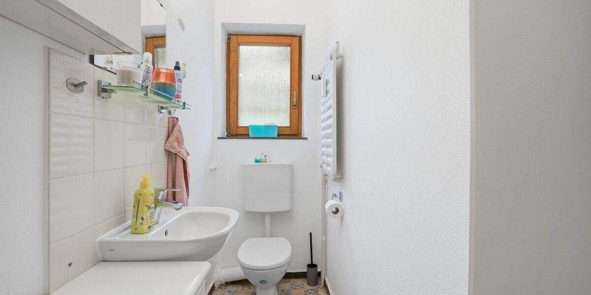 WERTBESTÄNDIG INVESTIEREN: Vermietetes Mehrfamilienhaus in Karlsruhe-Neureut (Vogelsiedlung) 1 zimmer