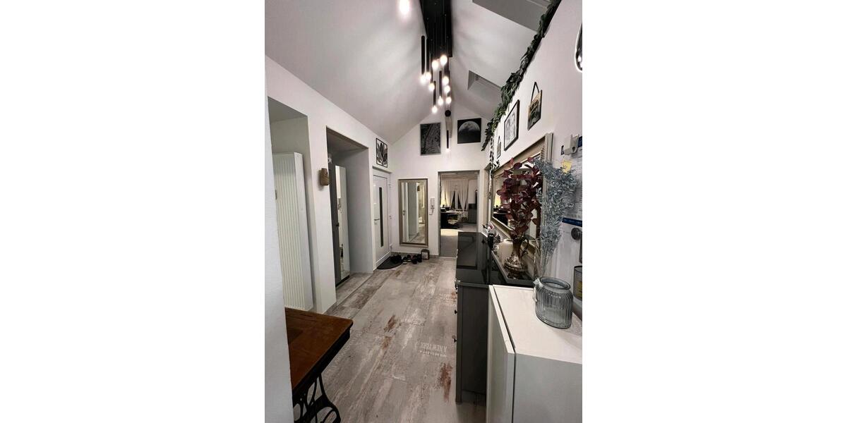 Dachgeschoßwohnung Stutensee - 3 Zimmer, 84 m&sup2;, 268.000&euro; | Angebot:26276663