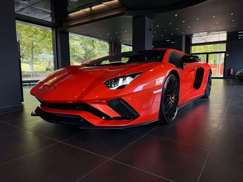 Lamborghini Aventador 5.950 km 495.000 € Baden-Baden 76532
