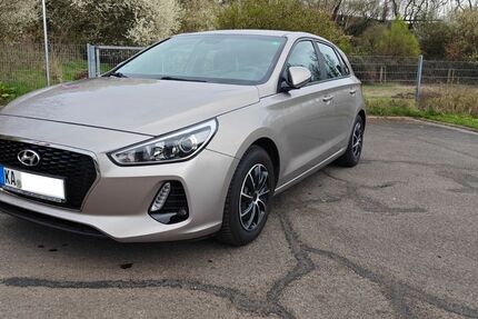 Hyundai i30 114.000 km 10.900 &euro; Ettlingen 76275