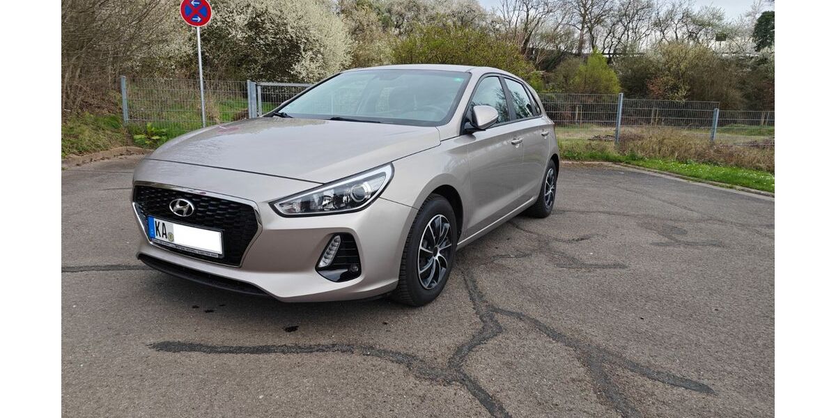 Hyundai i30 114.000 km 10.900 &euro; Ettlingen 76275