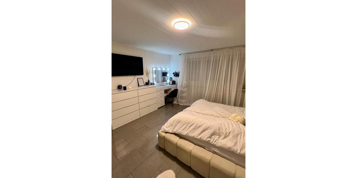 Etagenwohnung Bietigheim - 2.5 Zimmer, 86 m&sup2;, 1.080&euro; | Angebot:25261570