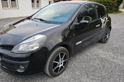 Renault Clio 129.000 km 2.222 &euro; Kraichtal 76703