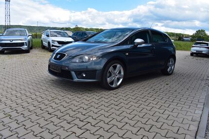 Seat Leon 109.700 km 6.200 &euro; Knittlingen 75438