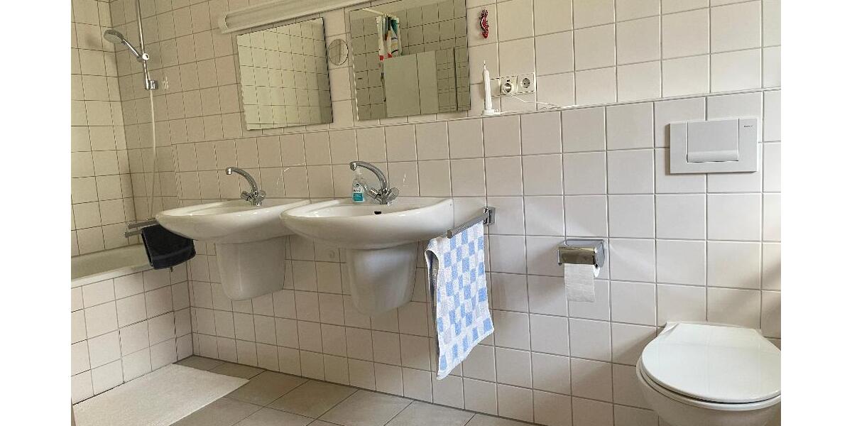 ### RESERVIERT !!!! Geschmackvolles großzügiges Wohnen am Kronenplatz ### 4.5 zimmer