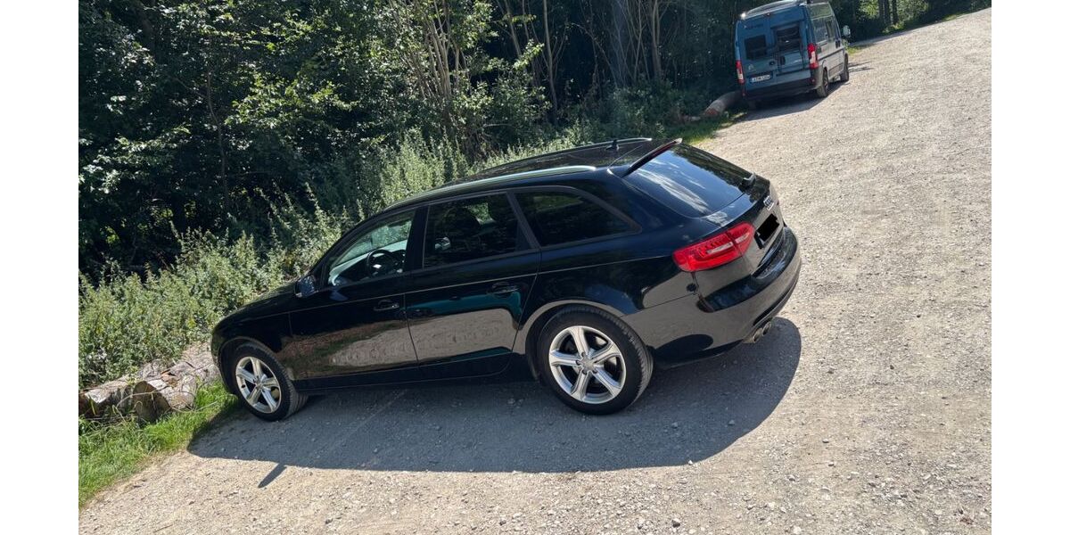 Audi A4 253.000 km 8.500 &euro; Karlsruhe 76185