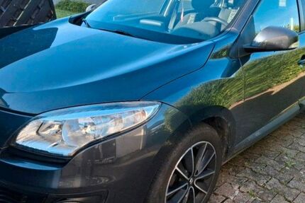 Renault Megane 140.000 km 7.999 &euro; Knittlingen 75438