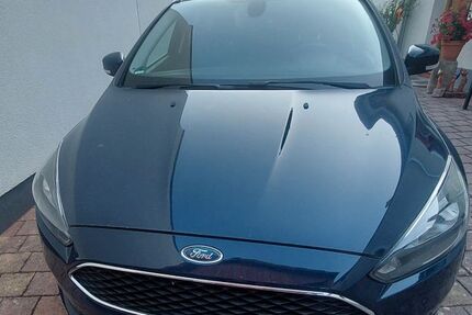 Ford Focus 69.542 km 10.400 &euro; Linkenheim-Hochstetten 76351