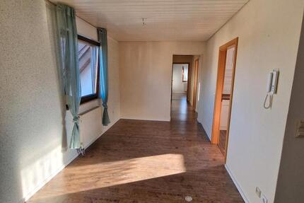 Wohnung Straubenhardt - 4 Zimmer, 93 m&sup2;, 850&euro; | Angebot:25354030