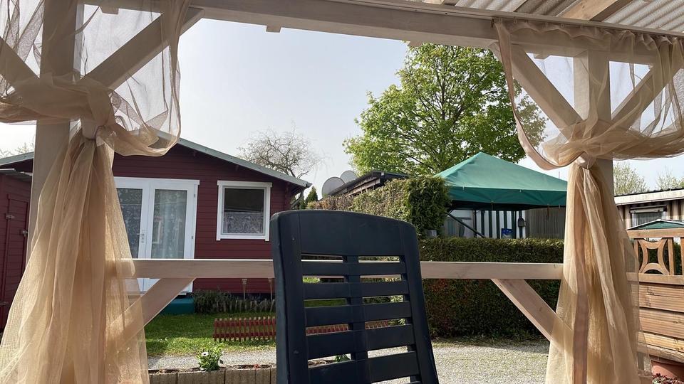 Haus am See - Dauercampingplatz in Freizeitparadies Plittersdorf