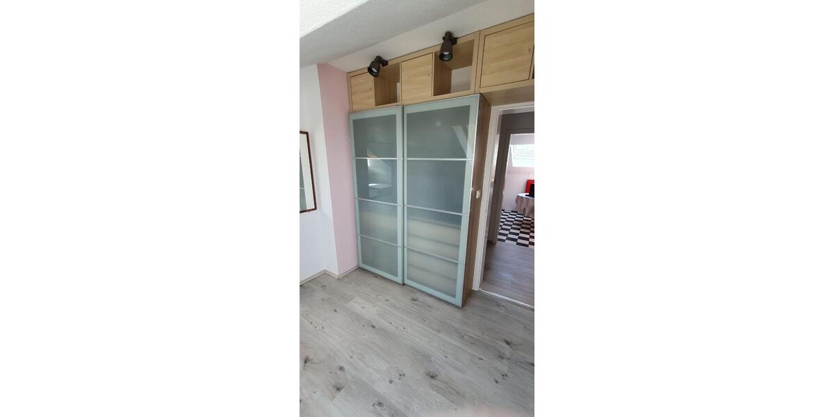 Dachgeschoßwohnung Oberderdingen - 2.5 Zimmer, 62 m&sup2;, 163.000&euro; | Angebot:26972592