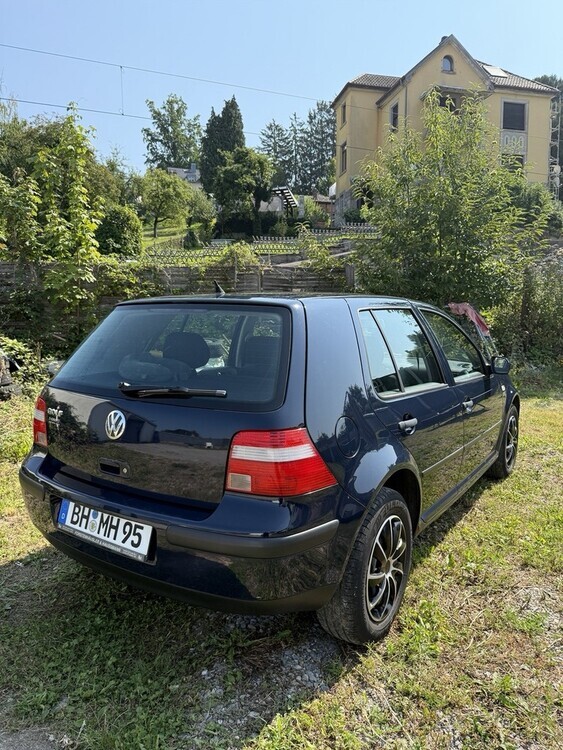 VW Golf IV 152.000 km 3.000 € Gernsbach 76593