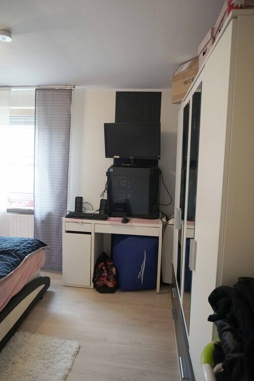 ~~ VERMIETETE ETAGENWOHNUNG IN ZWEITER BAUREIHE IN ZENTRALER LAGE ~~ 3 zimmer