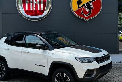 Jeep Compass 31.500 km 32.990 &euro; Ettlingen 76275