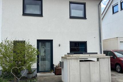 Haus Lingenfeld - 5 Zimmer, 148 m&sup2;, 549.000&euro; | Angebot:27063984