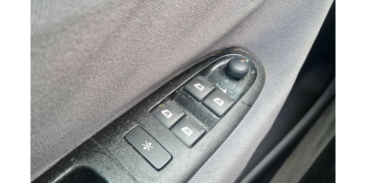 Peugeot 607 Klimaautomatik Original--50 000KM-- 50.000 km 6.999 &euro; Landau 76829