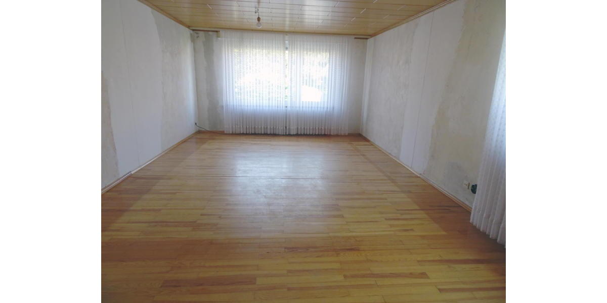 ObjNr:18697 - Gepflegtes, großes 2 Familienhaus in Rülzheim 7 zimmer