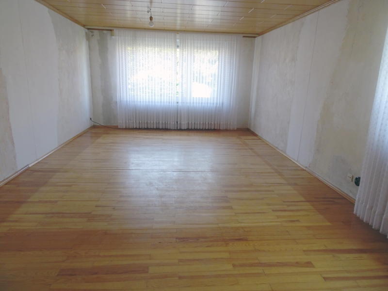 ObjNr:18697 - Gepflegtes, großes 2 Familienhaus in Rülzheim 7 zimmer