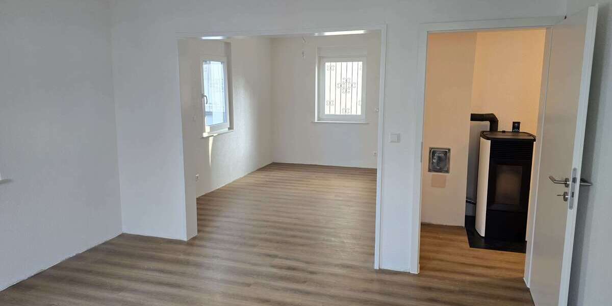 Haus zum Mieten in Oberderdingen 1.500 € 134 m² 5 zimmer