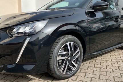Peugeot 208 32.890 km 14.890 &euro; Pfinztal 76327