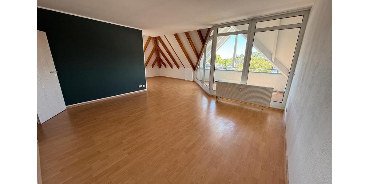 Dachgeschoßwohnung Rastatt - 2.5 Zimmer, 86 m&sup2;, 910&euro; | Angebot:26415113