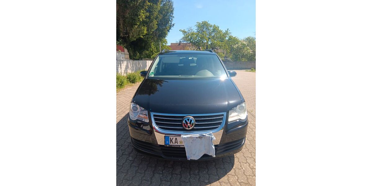 VW Touran 149.000 km 4.300 &euro; Spöck 76297