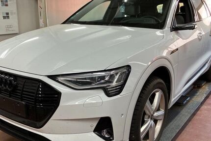Audi e-tron 13.268 km 42.900 &euro; Ettlingen 76275