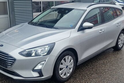 Ford Focus 1.0 EcoBoot Trend 52.000 km 15.399 &euro; Landau 76829