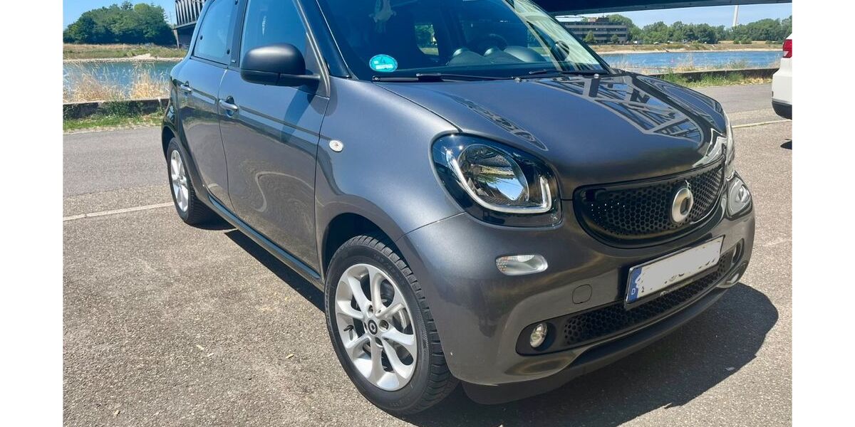 Smart ForFour 90.639 km 8.000 &euro; Karlsruhe 76287