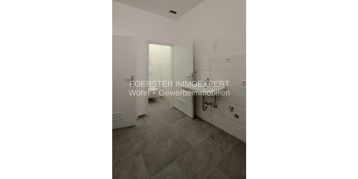 Dachgeschoßwohnung Pforzheim Nordstadt - 5 Zimmer, 93 m&sup2;, 895&euro; | Angebot:25081880