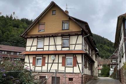 Haus Gernsbach - 16 Zimmer, 352 m&sup2;, 269.000&euro; | Angebot:26878728
