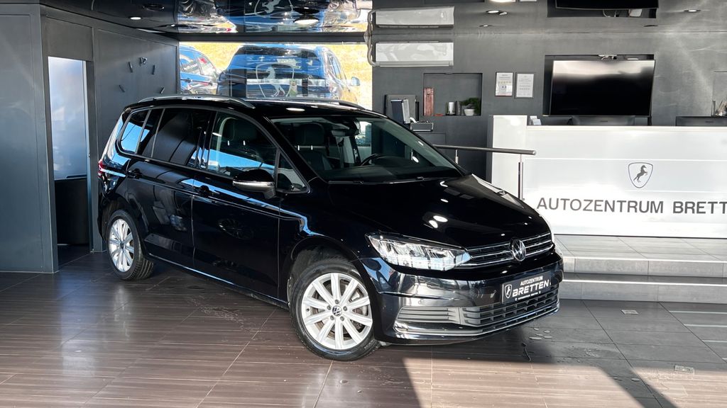 VW Touran 82.490 km 25.900 &euro; Bretten 75015