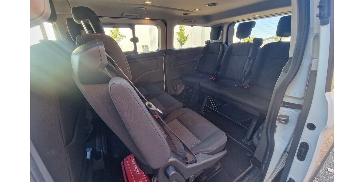 Ford Tourneo Custom 320 L1 H1 Tourneo Trend Klima 60.000 km 31.499 € Landau 76829