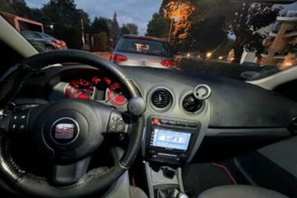 Seat Ibiza 215.000 km 2.500 &euro; Karlsruhe 76131