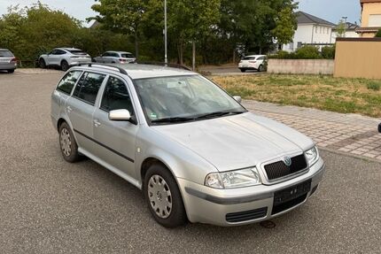 Skoda Octavia 183.883 km 3.000 &euro; Forst 76694